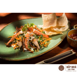 새우와 바삭 삼겹살 코코넛 샐러드