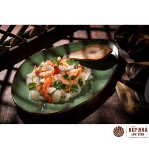 Gỏi hải sản với dừa nước miền Tây