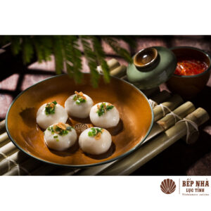 새우, 돼지고기, 녹두 소를 넣은 쫄깃한 찹쌀떡