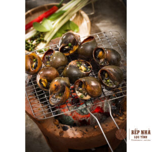 청후추 소스를 곁들인 베트남식 다슬기 구이